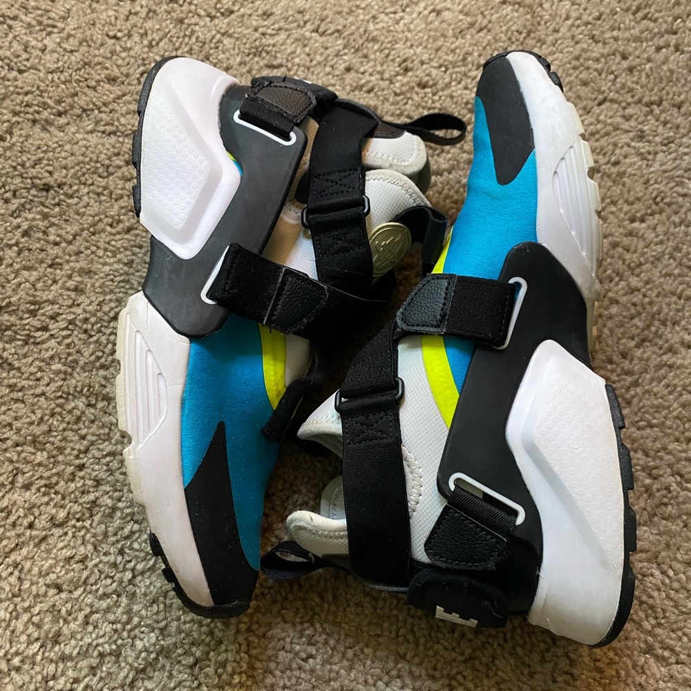 Nike High Top Huarache Sneakers